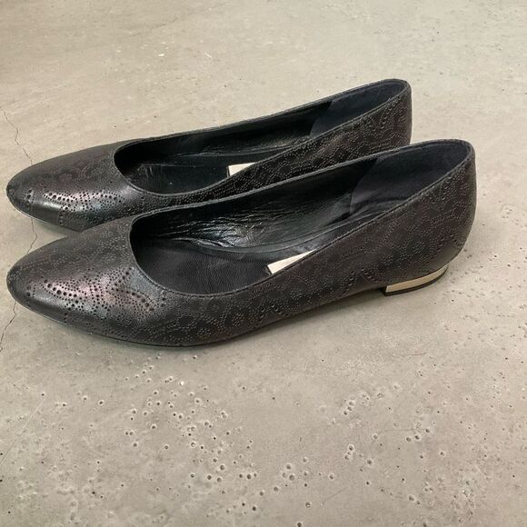 Burberry Perforated Leather Musgrave Flats - Picture 2 of 10